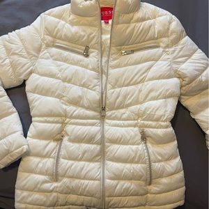 Guess puffer jacket (white)